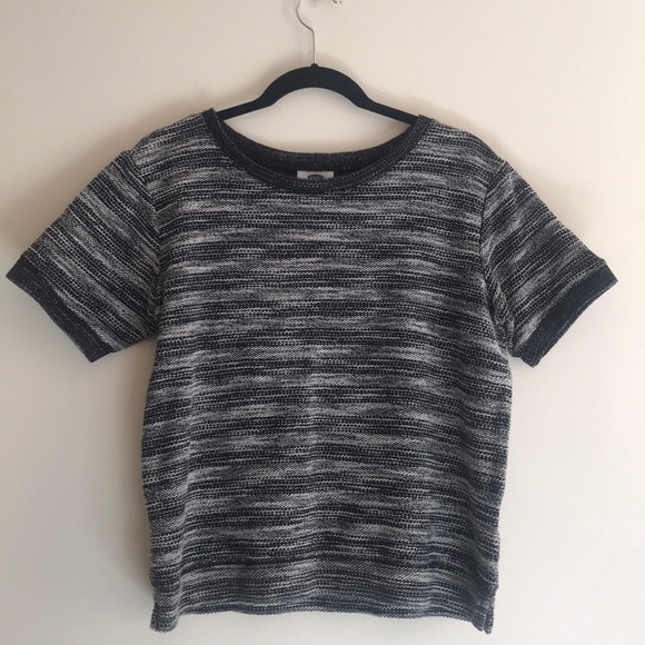 Old Navy Tops - MOVING SALE!!! 🎉 Old Navy Adorable Top!